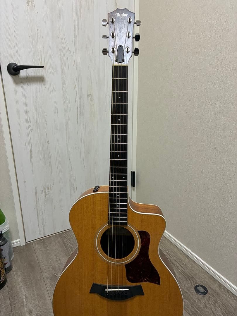 taylor 214ce-K ティラ Taylor 214ce-K Deluxe Acoustic-Electric Guitar - Natural with