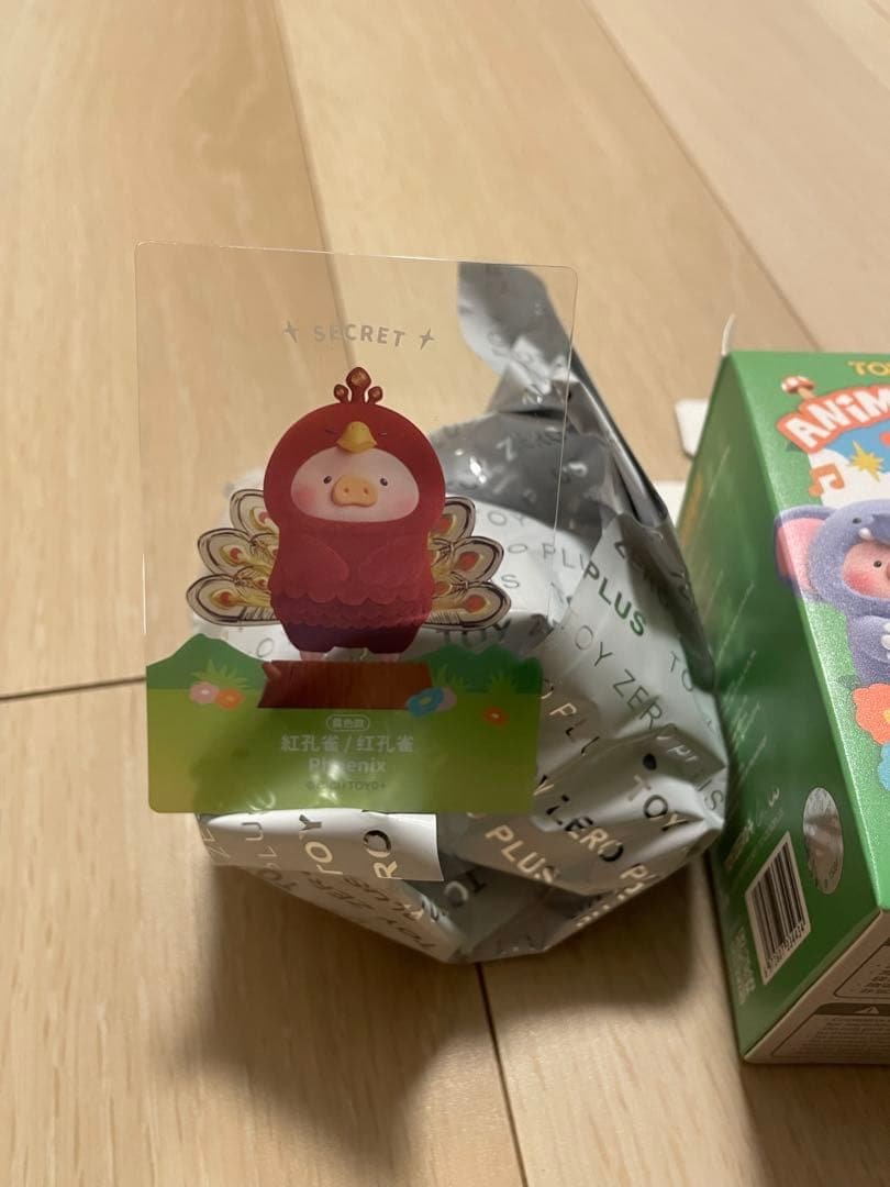 LULU THE PIGGY ANIMAL PARTY 孔雀 🔥 新品預訂🔥‼️額滿即截‼️ 🔷 Lulu豬限定動物派對白色孔雀吊卡